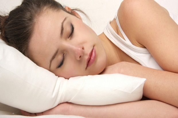 Efek Negatif Sering Tidur Memakai Bra